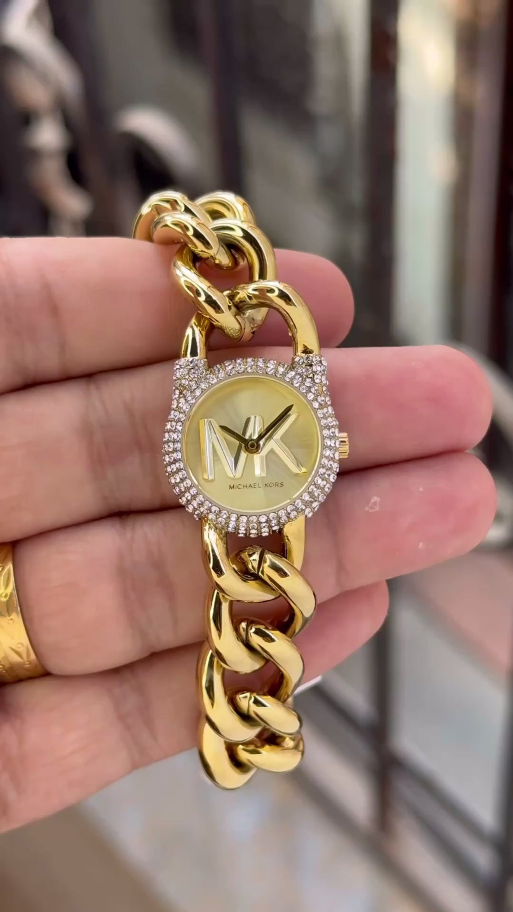 Exclusive MK01067 Glamour Chain-Link Ladies Watch