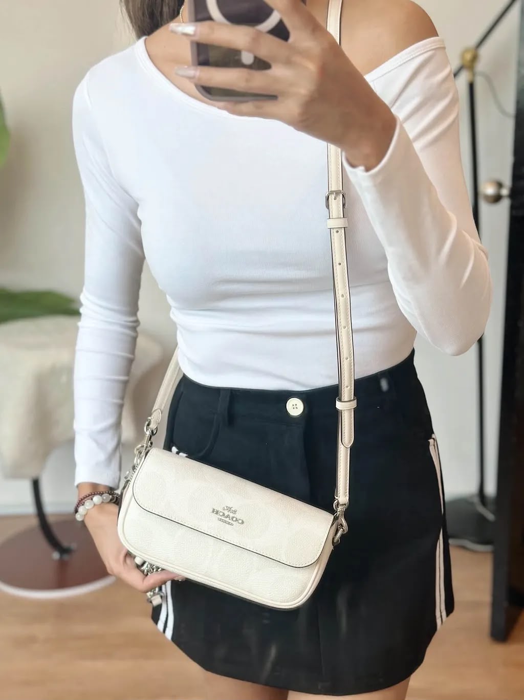 Coach Sling Bag Hardware Detail Premium Quality Women Handbag