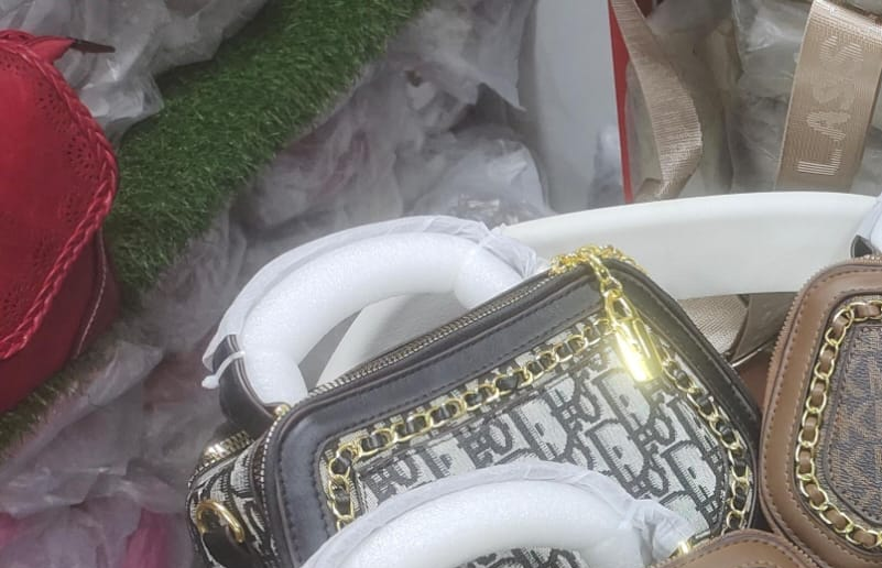 Women's Imported Premium Classy Handbag Shoulder Bag | High End Quality 8x6 Inch