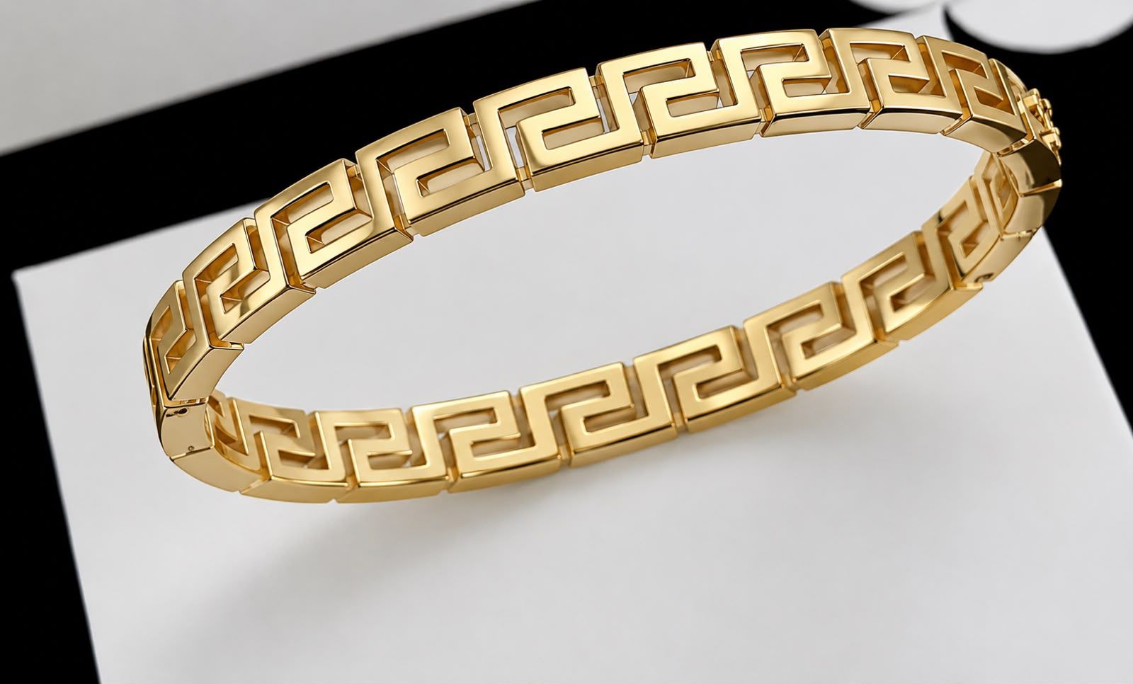 Medusa Greca Unisex Bracelet