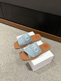 Chloe Slides With Big Sizes