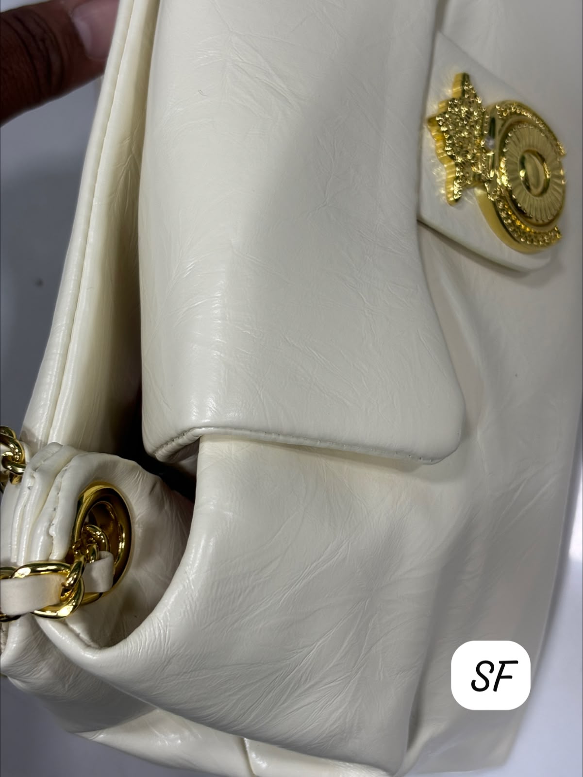 Chibao Imported Fancy Shoulder Bag zip closure classy design women fashion accessory