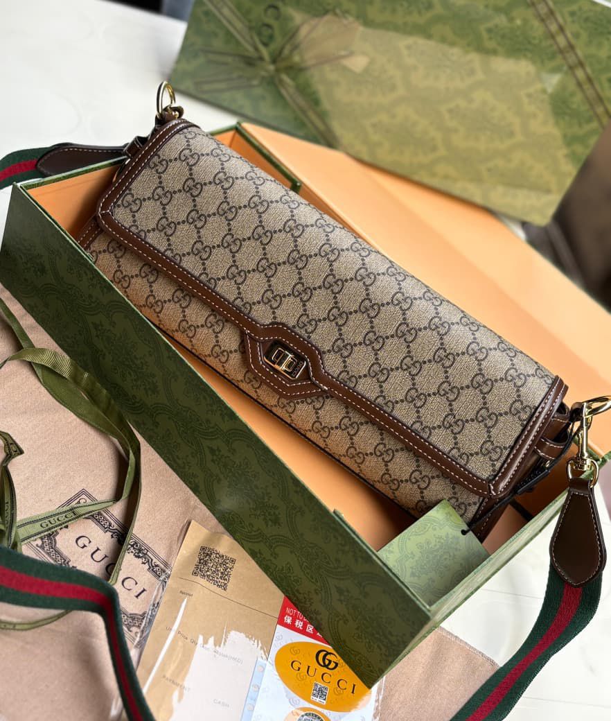 Gucci GG Supreme Bag Flap Closure Metal Lock Designer Handbag