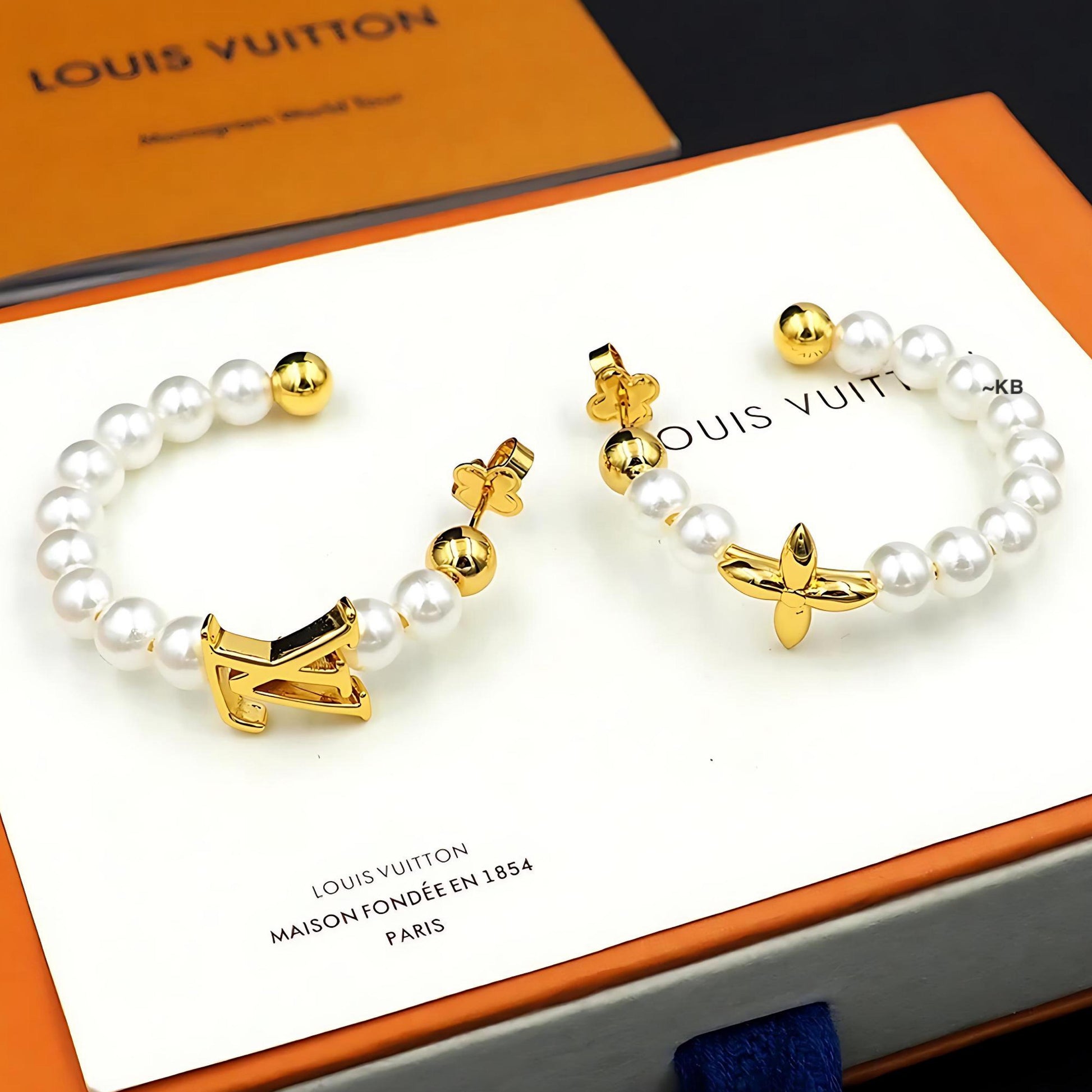 Louis Vuitton LV Pearl Earrings White Gold Finish Luxury Jewellery - PR Collection