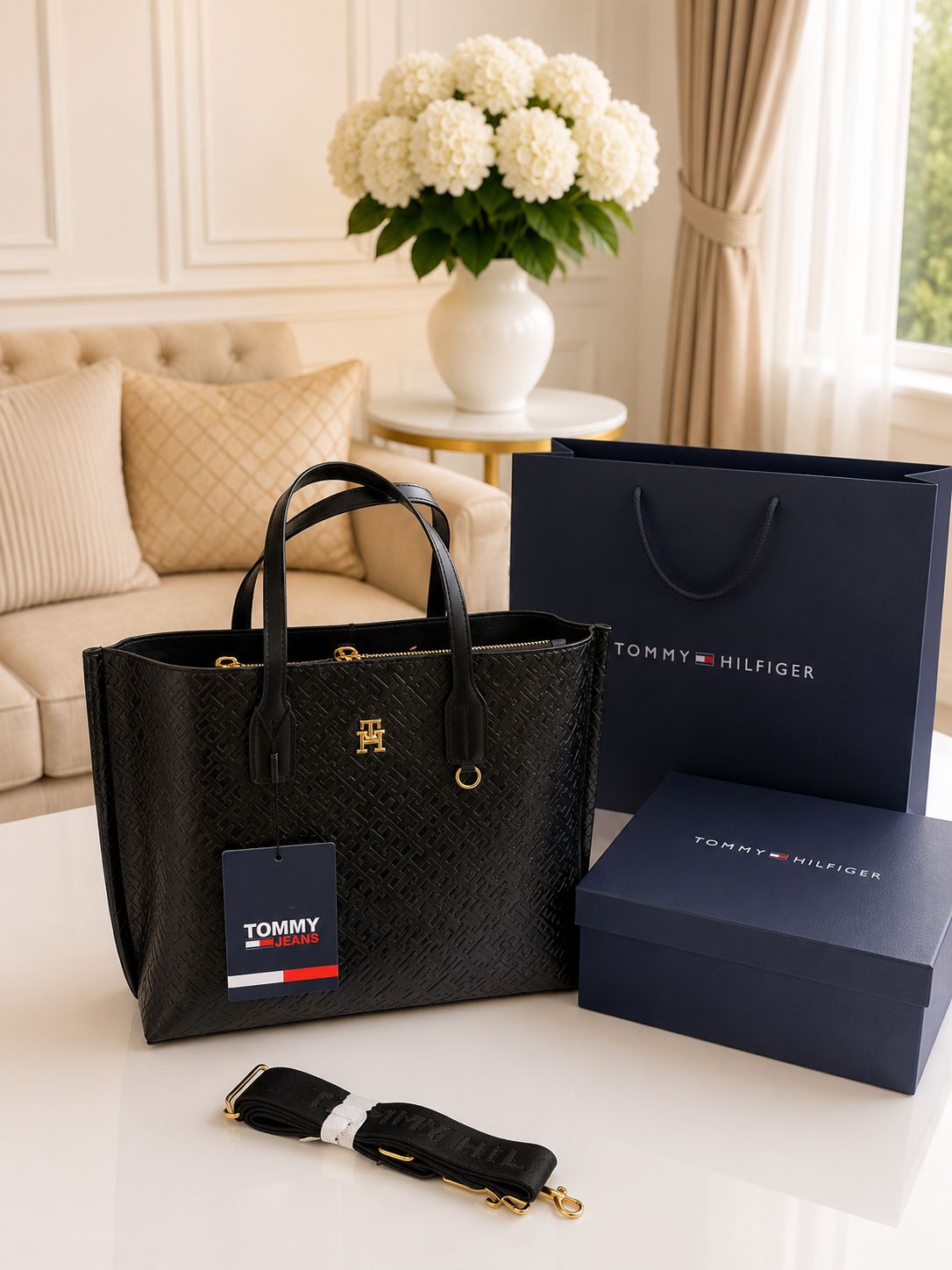 Tommy Hilfiger Monogram Tote Bag premium leather luxury - PR Collection